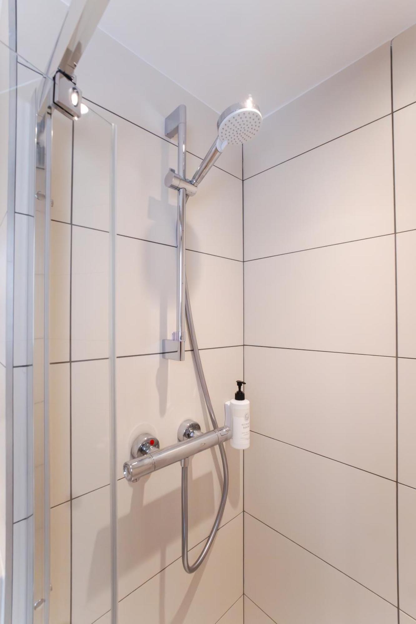 Easyhotel Marseille Euromed Ngoại thất bức ảnh