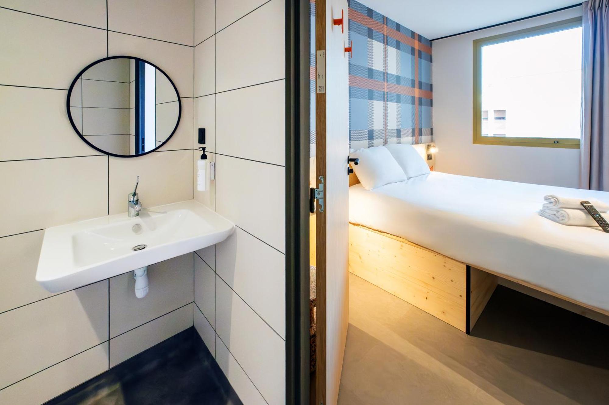 Easyhotel Marseille Euromed Ngoại thất bức ảnh