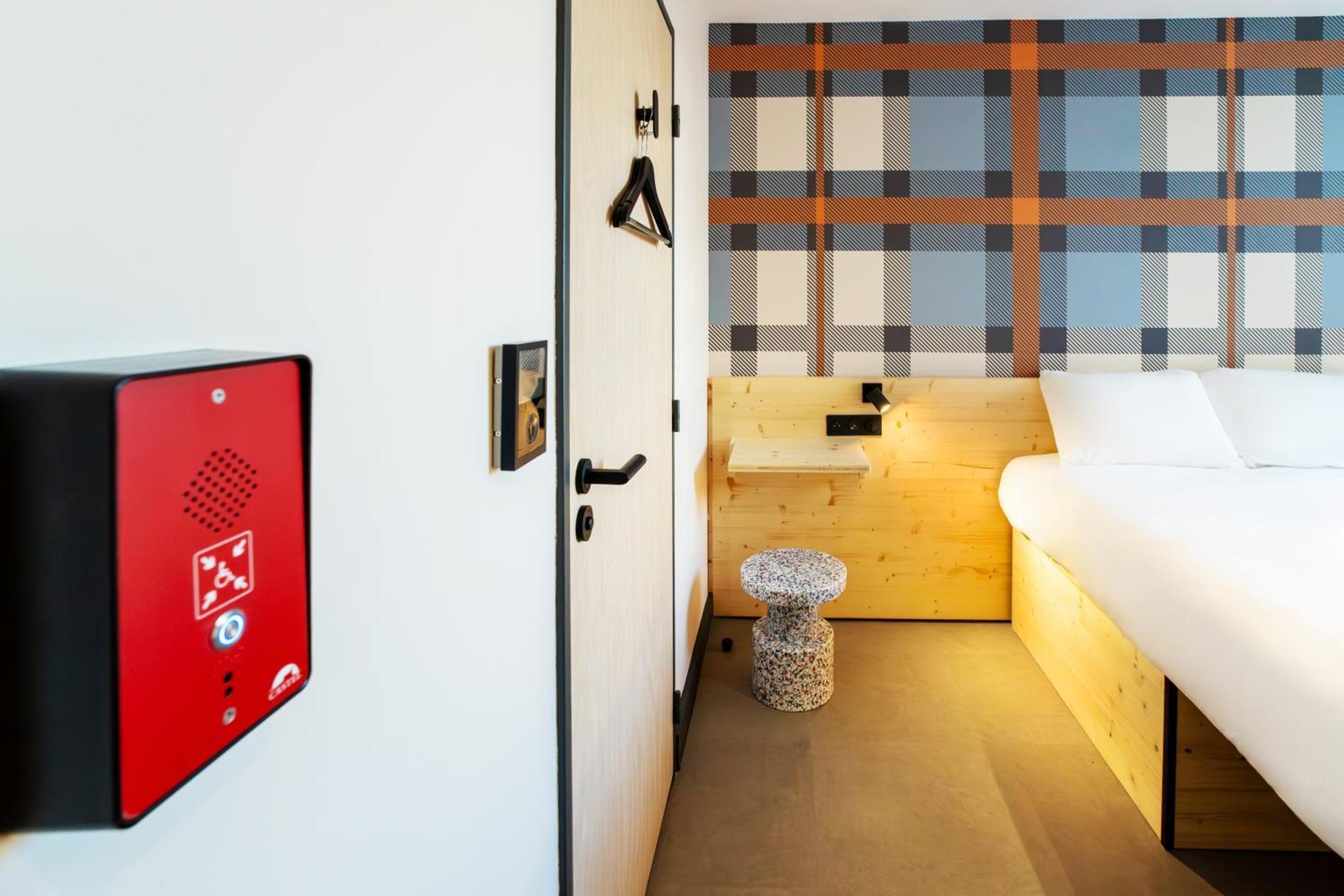 Easyhotel Marseille Euromed Ngoại thất bức ảnh